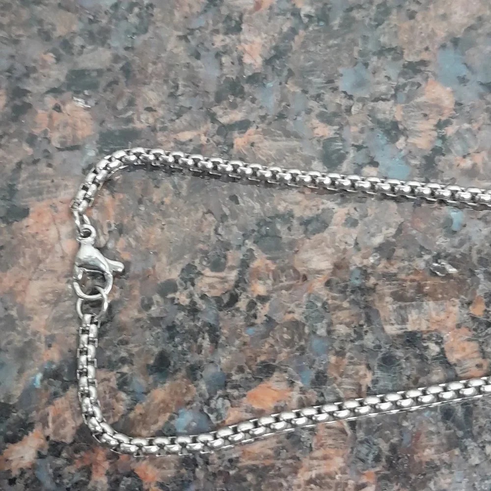 Silver Unisex Showy Hip Hop Necklace on Chain.